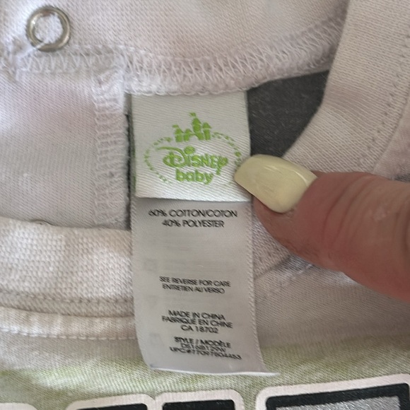 18/24m Disney, Mickey Mouse, T-shirt, gray and green, Winnie the Pooh sweater - Picture 3 of 7